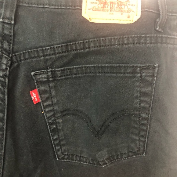 Levi’s Classic Relaxed Bootcut Black Denim Jean - Picture 5 of 9